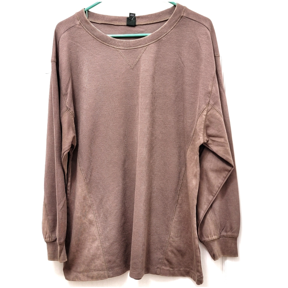 M25671 NWT Wild Fable Tee